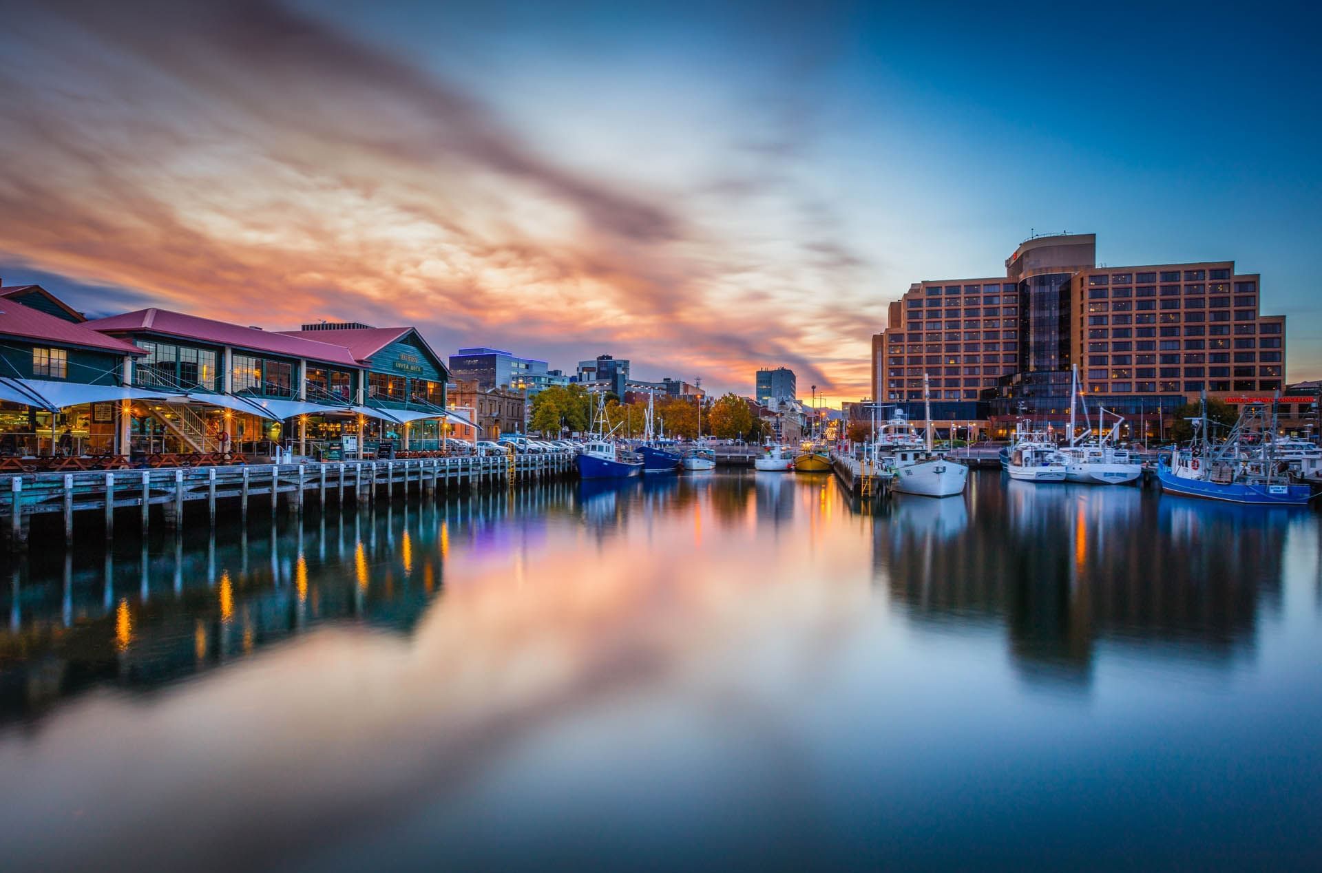 exterior-hero-hotel-grand-chancellor-hobart